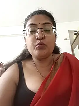 Snapshot of LAVERNIYA_ chatting on 09-11-25, 06:52 LAVERNIYA  online show from 09-11-25, 06:52