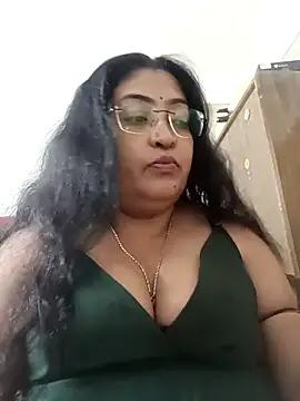 Snapshot of LAVERNIYA_ chatting on 09-16-25, 11:44 LAVERNIYA  online show from 09-16-25, 11:44