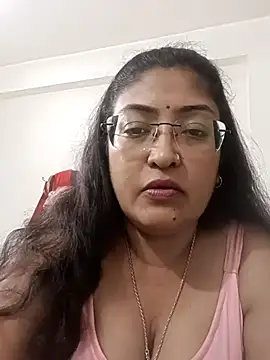 Snapshot of LAVERNIYA_ chatting on 09-28-25, 03:06 LAVERNIYA  online show from 09-28-25, 03:06