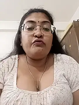 Snapshot of LAVERNIYA_ chatting on 10-09-25, 11:41 LAVERNIYA  online show from 10-09-25, 11:41