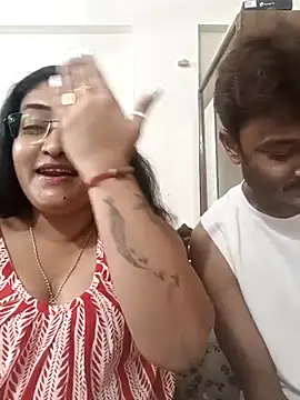 Snapshot of LAVERNIYA_ chatting on 10-11-25, 10:58 LAVERNIYA  online show from 10-11-25, 10:58