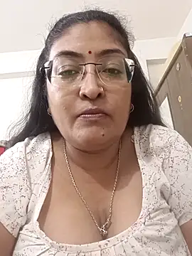 Snapshot of LAVERNIYA_ chatting on 10-16-25, 12:39 LAVERNIYA  online show from 10-16-25, 12:39