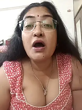 Snapshot of LAVERNIYA_ chatting on 10-17-25, 08:28 LAVERNIYA  online show from 10-17-25, 08:28