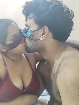 IND COUPLE1 online show from 12-22-24, 11:09