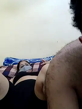 Snapshot of IND_COUPLE1 chatting on 03-27-26, 08:59 IND COUPLE1 online show from 03-27-26, 08:59