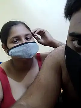 Snapshot of IND_COUPLE1 chatting on 04-16-26, 10:16 IND COUPLE1 online show from 04-16-26, 10:16