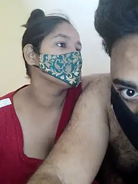 Snapshot of IND_COUPLE1 chatting on 06-19-26, 07:12 IND COUPLE1 online show from 06-19-26, 07:12