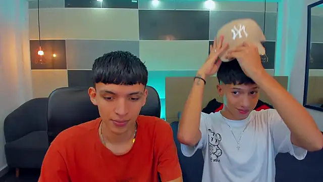 Juan Nd Steven online show from 12-24-24, 04:44