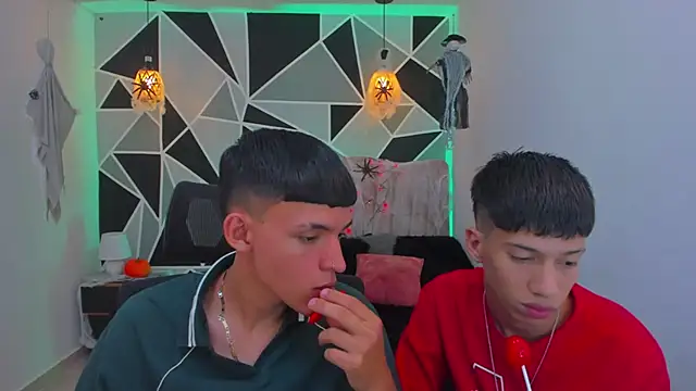 Juan Nd Steven online show from 10-23-25, 04:23