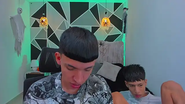 Juan Nd Steven online show from 10-29-25, 04:26