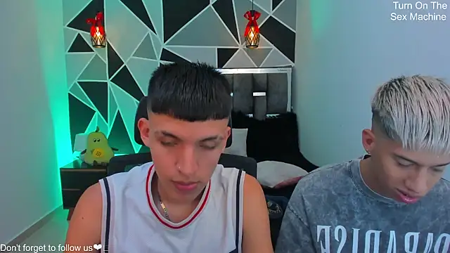 Juan Nd Steven online show from 04-22-26, 01:19