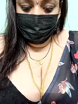 Snapshot of ashikaa_r chatting on 01-14-25, 12:56 ashikaa r online show from 01-14-25, 12:56