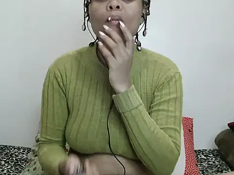 Snapshot of Cessylolla chatting on 10-23-25, 06:13 Cessylolla online show from 10-23-25, 06:13