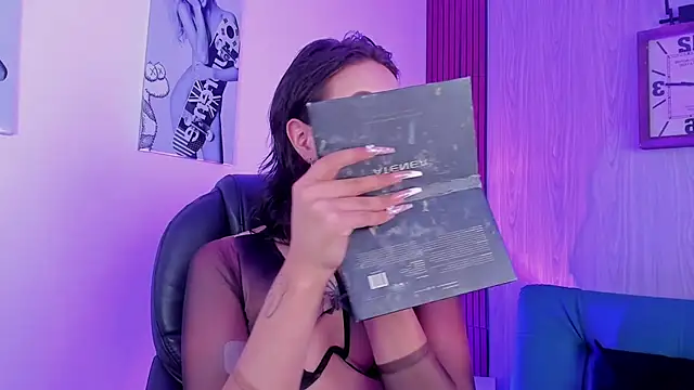 miah connor online show from 10-03-25, 07:44