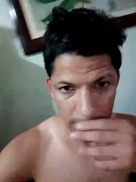 Alonsomadeira online show from 05-21-26, 01:45