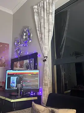 Snapshot of Dime-__ chatting on 10-03-25, 01:13 Dime- online show from 10-03-25, 01:13