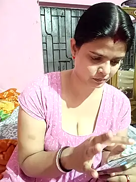 Hot Pakhi online show from 12-12-24, 11:40