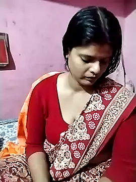 Hot Pakhi online show from 12-13-24, 03:11