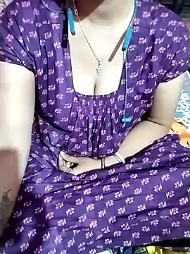 Hot Pakhi online show from 12-15-24, 03:20