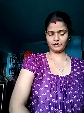 Hot Pakhi online show from 01-02-25, 07:33