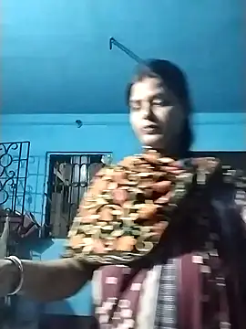 Hot Pakhi online show from 01-06-25, 01:30