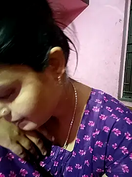Hot Pakhi online show from 01-09-25, 05:13