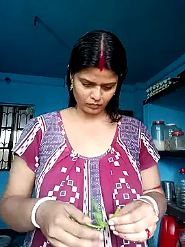 Hot Pakhi online show from 01-29-25, 04:47