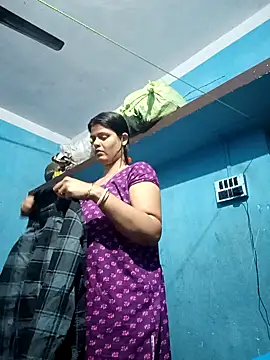 Hot Pakhi online show from 02-07-25, 11:45