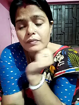 Hot Pakhi online show from 02-22-25, 01:24