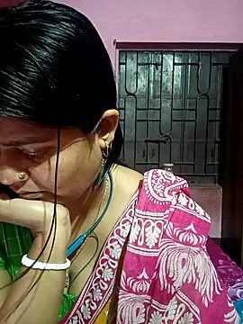 Hot Pakhi online show from 02-23-25, 03:18