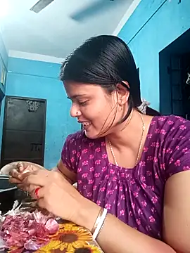 Hot Pakhi online show from 02-24-25, 12:05