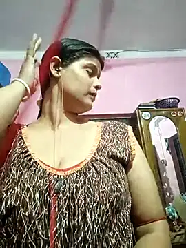 Hot Pakhi online show from 03-19-25, 12:45