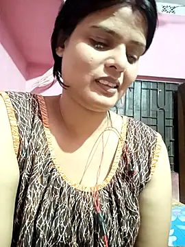 Hot Pakhi online show from 03-19-25, 04:45
