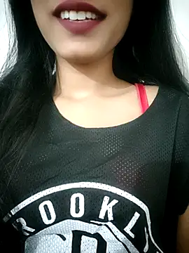 Snapshot of Hot_Goldengirl chatting on 03-20-25, 09:15 Hot Goldengirl online show from 03-20-25, 09:15