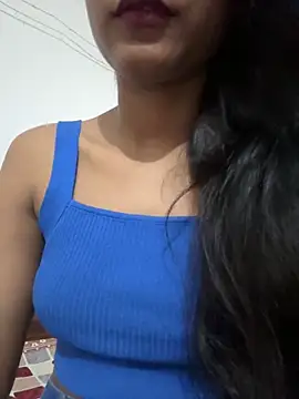 Snapshot of Hot_Goldengirl chatting on 09-10-25, 02:06 Hot Goldengirl online show from 09-10-25, 02:06