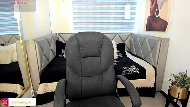 Snapshot of _Antonnela_ chatting on 05-07-26, 03:17 Antonnela online show from 05-07-26, 03:17