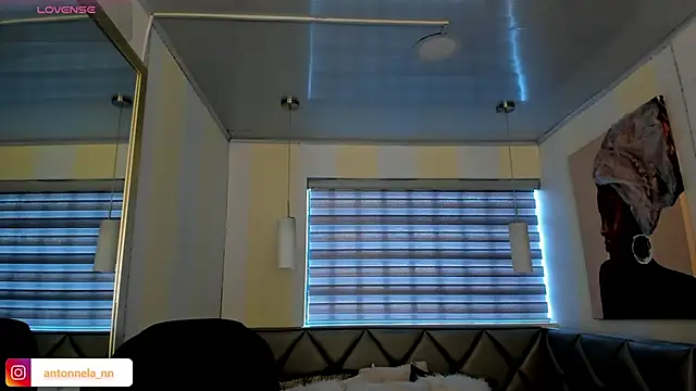 Snapshot of _Antonnela_ chatting on 05-25-26, 09:21 Antonnela online show from 05-25-26, 09:21