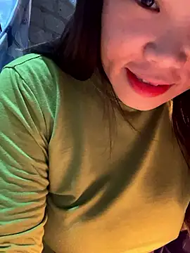 Snapshot of Laura8910 chatting on 12-02-24, 06:20 Laura8910 online show from 12-02-24, 06:20