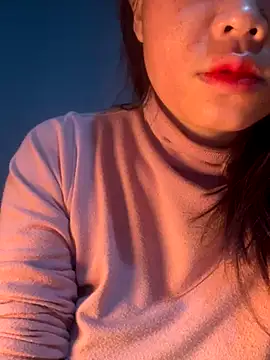 Snapshot of Laura8910 chatting on 12-05-24, 12:08 Laura8910 online show from 12-05-24, 12:08