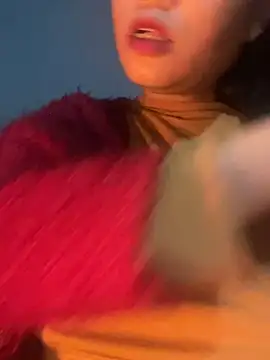 Snapshot of Laura8910 chatting on 12-13-24, 09:57 Laura8910 online show from 12-13-24, 09:57