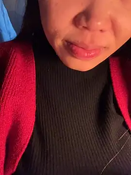 Snapshot of Laura8910 chatting on 01-19-25, 11:56 Laura8910 online show from 01-19-25, 11:56