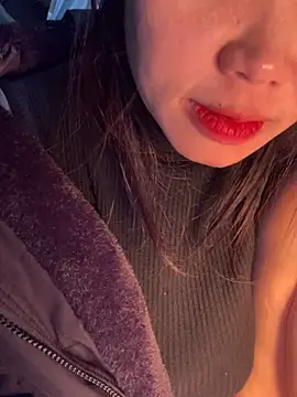 Snapshot of Laura8910 chatting on 01-20-25, 11:24 Laura8910 online show from 01-20-25, 11:24