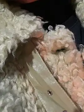 Snapshot of Laura8910 chatting on 01-31-25, 08:01 Laura8910 online show from 01-31-25, 08:01