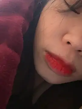 Snapshot of Laura8910 chatting on 03-22-25, 12:06 Laura8910 online show from 03-22-25, 12:06