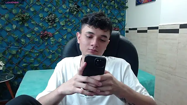 Waturox online show from 03-20-25, 07:14