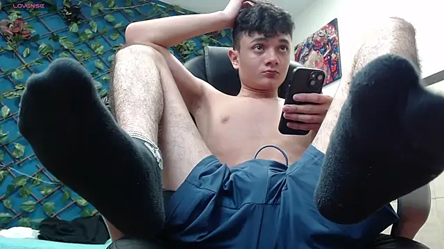 Waturox online show from 03-21-25, 01:24