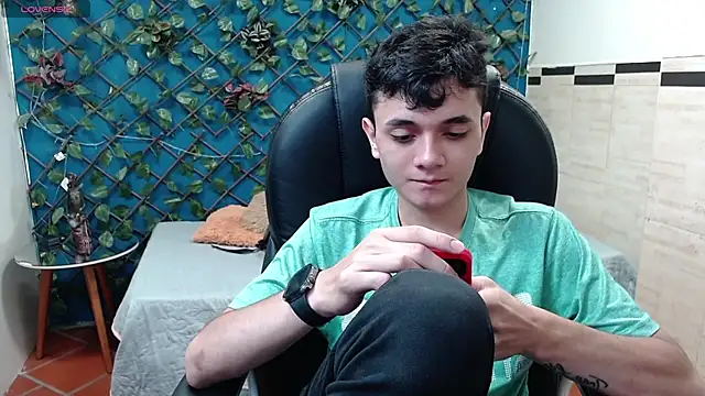 Waturox online show from 09-22-25, 07:49