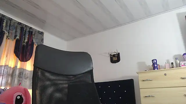 Snapshot of sweet_cutetras22 chatting on 01-26-25, 04:09 sweet cutetras22 online show from 01-26-25, 04:09