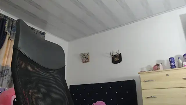 Snapshot of sweet_cutetras22 chatting on 02-01-25, 11:43 sweet cutetras22 online show from 02-01-25, 11:43