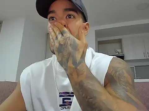 Alexander Martines online show from 07-09-26, 12:26